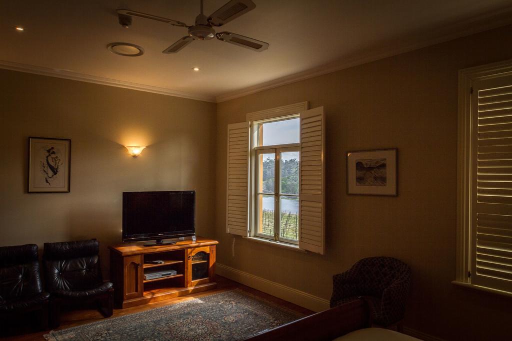 Tizzana Winery Bed&Breakfast Sackville Reach Zimmer foto